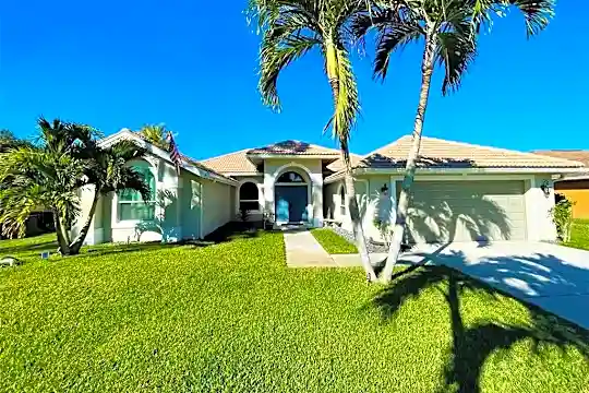 269 Sawgrass Ct Photo 2