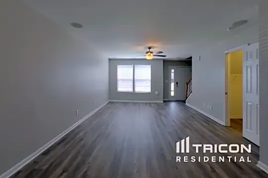 428 Carrik Court Photo 2