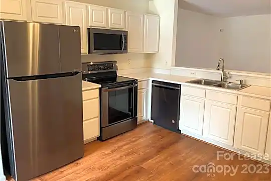 7572 Pilot Cove Ct #41 Photo 1