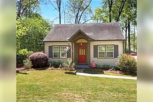 1823 Tobey Rd Photo 1