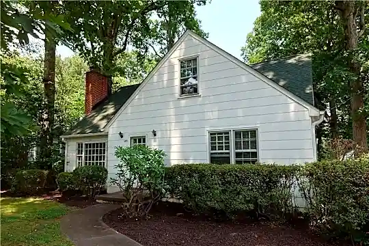 1307 Brookwood Dr Photo 1