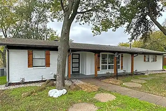 12607 Gaslite Cir Photo 2
