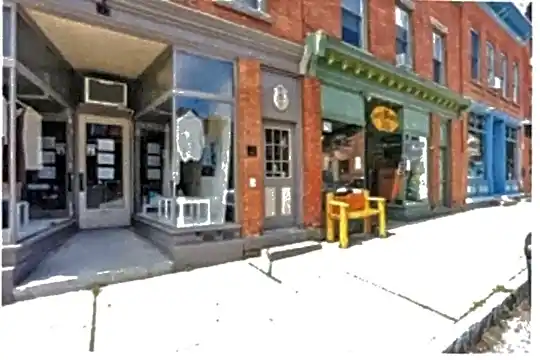 457 Main St #2 Photo 1