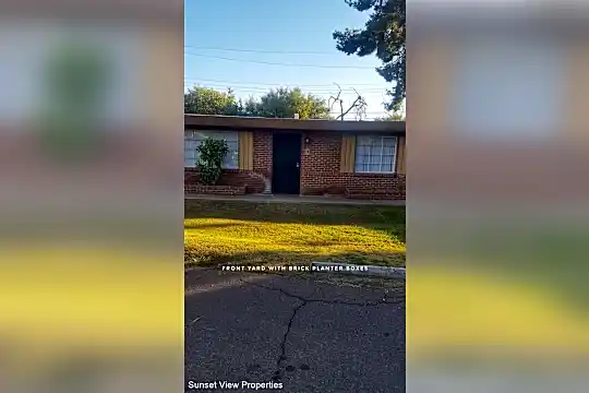 7732 N 27th Ave Photo 1