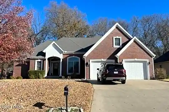 819 Chesterfield Dr Photo 1