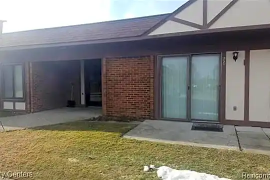 29900 N Grand Oaks Dr #32 Photo 2