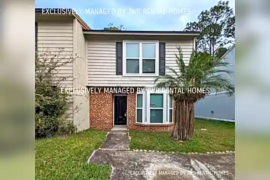 5613 Bennington Dr Photo 1