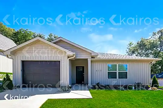 615 Wellingburg Rd SE Photo 1
