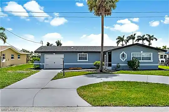 3105 SE 16th Pl Photo 1