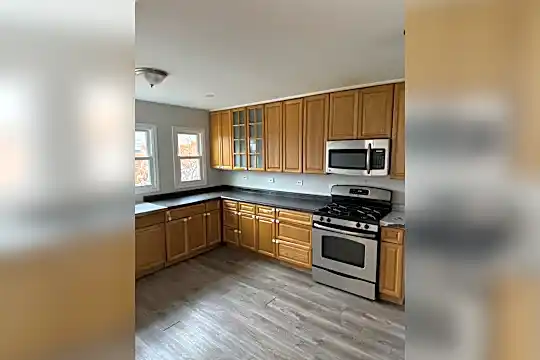 505 Olive St Photo 2
