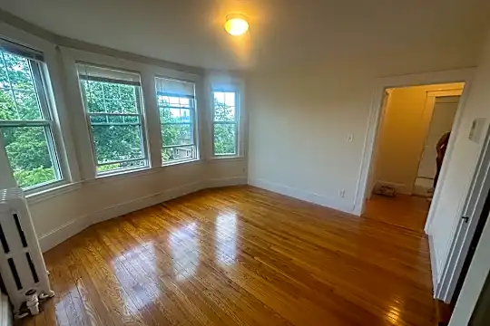 156 Summer St Photo 2