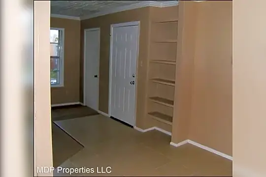 250 Cypress Lane Photo 1