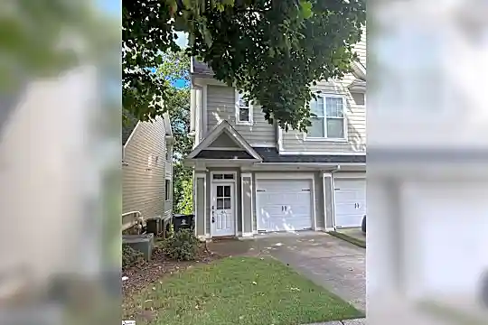 4 Edge Ct #A Photo 1