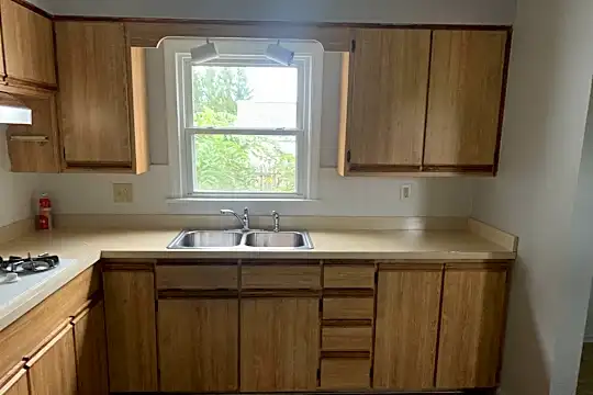 808 Marmion Ave Photo 1