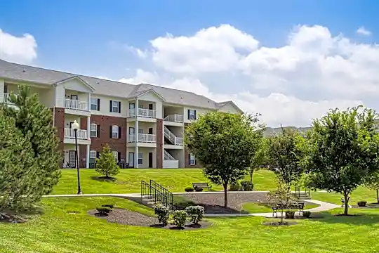 Fieldstone of Glenwood Crossing Photo 1