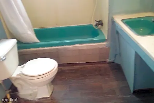 5457 Creel St Photo 2