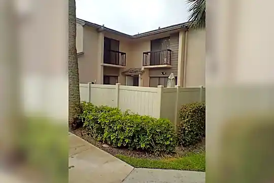 3451 NW 47th Ave Photo 1