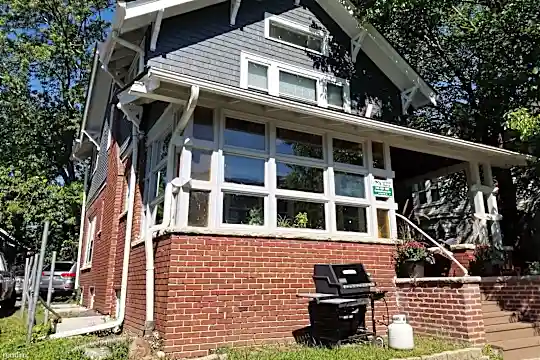 532 Walnut St Photo 1