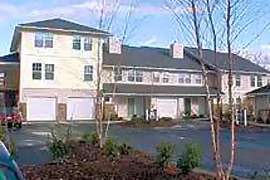 The Residence at Chadwick Square Photo 2