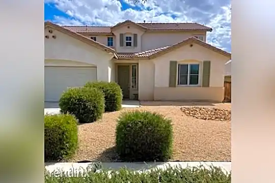 13816 Grant Way Photo 2