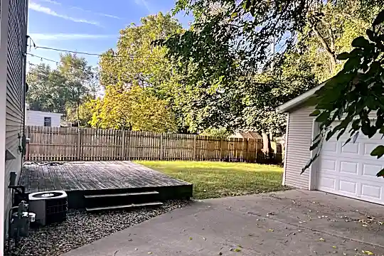 346 College Ave Photo 2