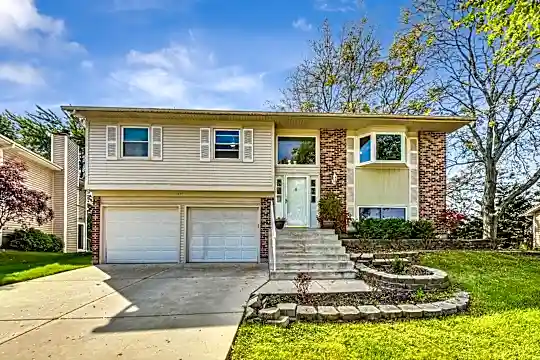 4452 Harbor Cir Photo 1