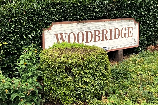Woodbridge Apartments Photo 2