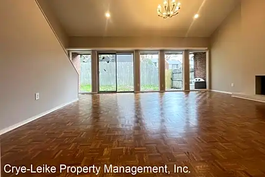 5765 Barfield Cir Photo 2