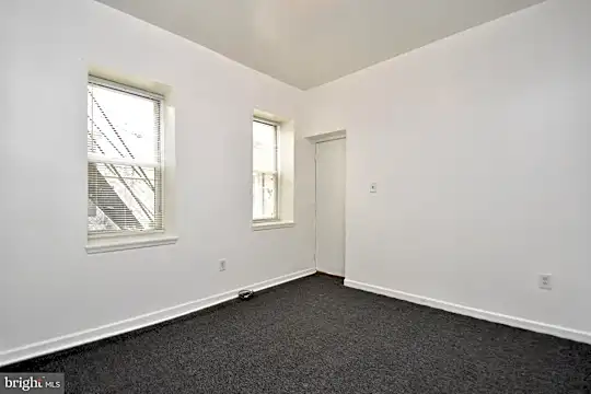 706 Washington St #1 Photo 2
