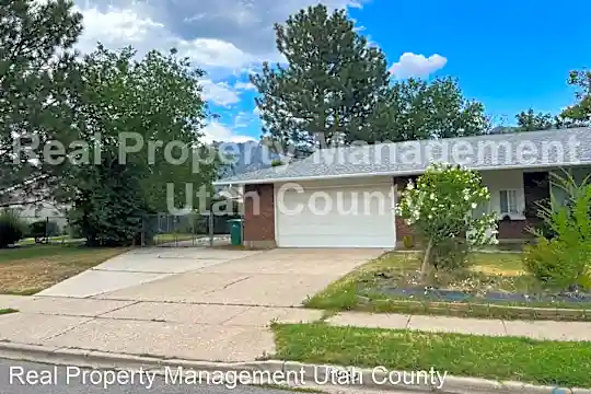 10962 N 5870 W Photo 2