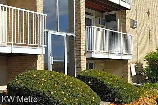 4905 Crooks Rd #A5 Photo 1