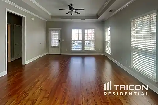 508 Pleasant Street Photo 2