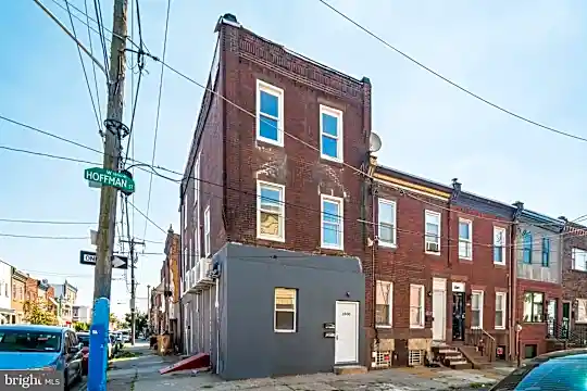 1800 Hoffman St #3 Photo 1