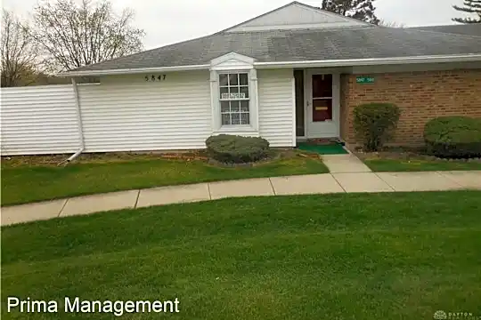 5847 Troy Villa Blvd Photo 2