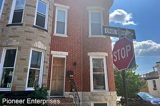 1649 Belt St Photo 1