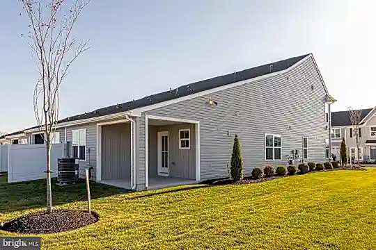 101 Maury Way Photo 2
