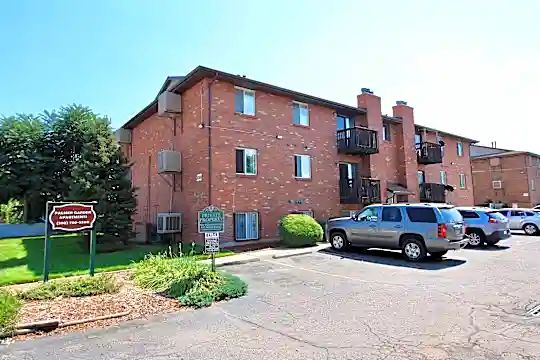 6360 E 63rd Pl Photo 1