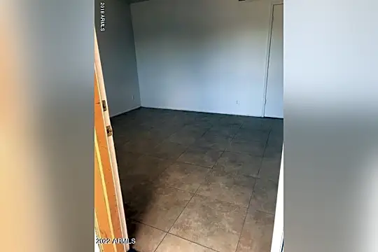 701 S Roosevelt St #105 Photo 2