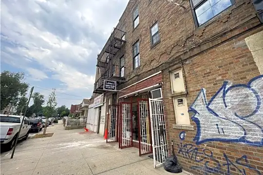 886 Troy Ave #3R Photo 2