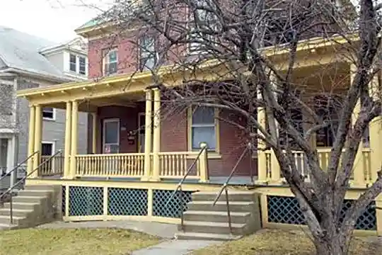 322 Pearl St Photo 1
