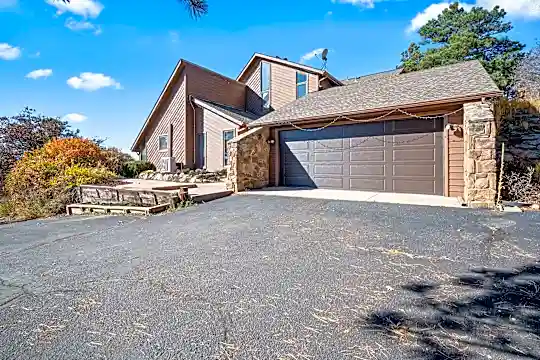 1020 Walsen Rd Photo 2