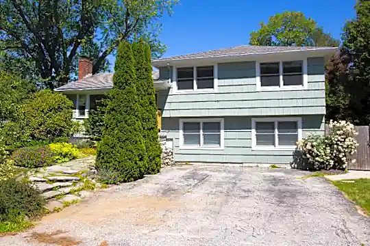 4 Pond View Rd Photo 2