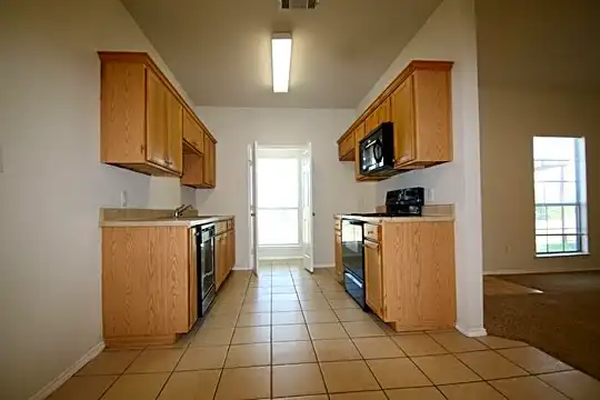 120 Collett Ct Photo 2