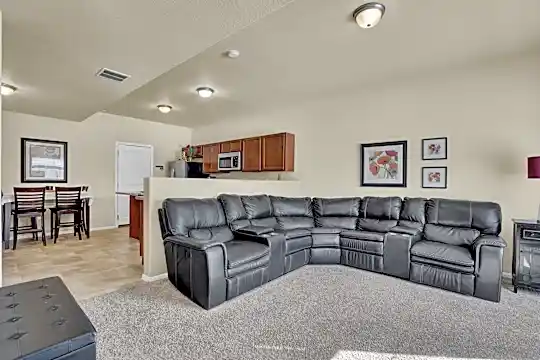 7557 Black Spruce Heights Photo 2