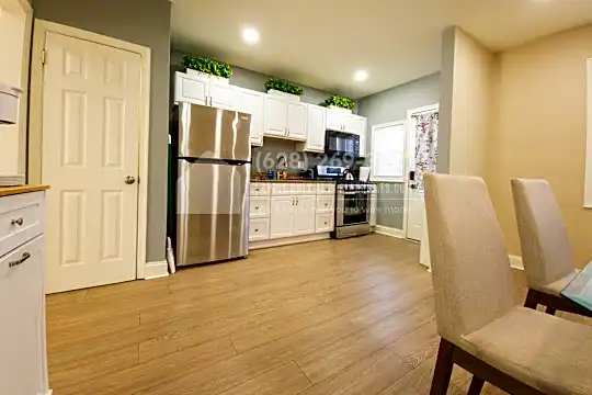 5208 Old Frederick Road Photo 2