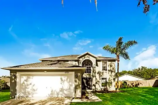 4701 Dragon Tail Ct Photo 2