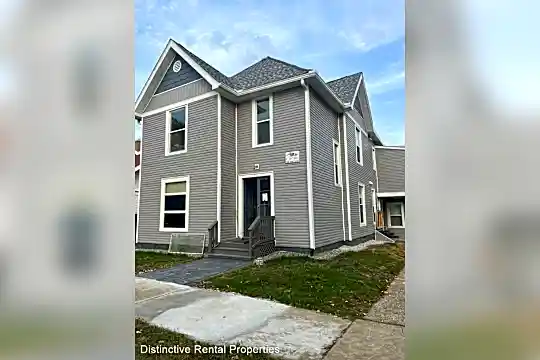 359 S Main St Photo 1
