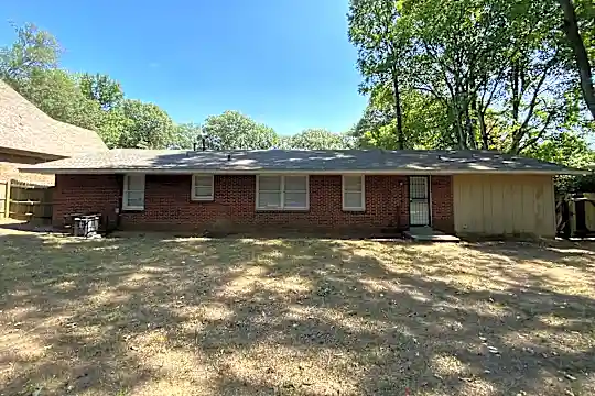 4085 Auburn Rd Photo 1