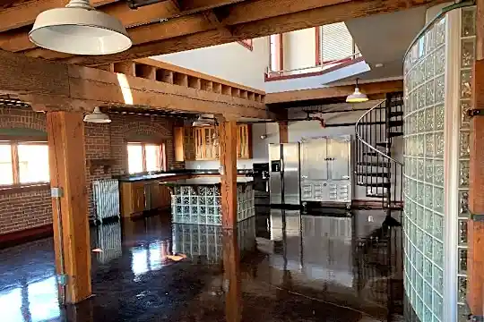 201 Lamkin St Photo 2