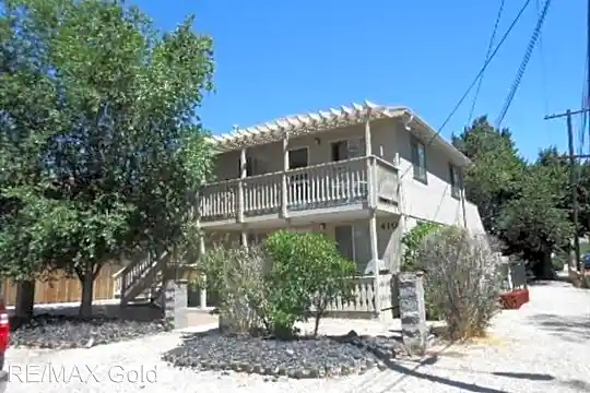 410 E Spear St Photo 2